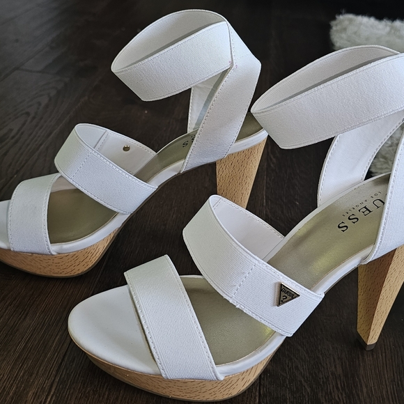 Guess Netta Elastic Heels - Picture 5 of 5